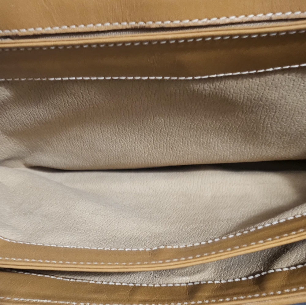 EUC!! AUTHENTIC VINTAGE GUCCI clutch/crossbody/shoulder bag - no strap. - Picture 5 of 16